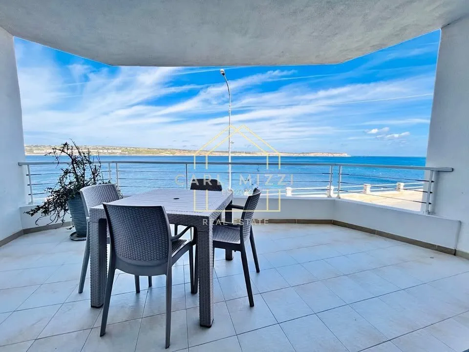 2 Bedroom Seafront Apartment in Mellieħa