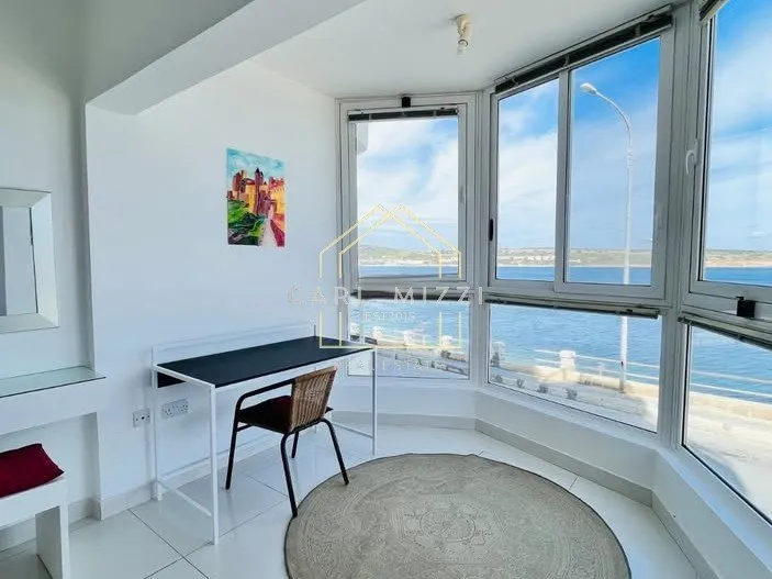 2 Bedroom Seafront Apartment in Mellieħa
