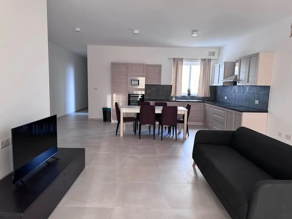 Newly Finished 3 Bed 2 Bath