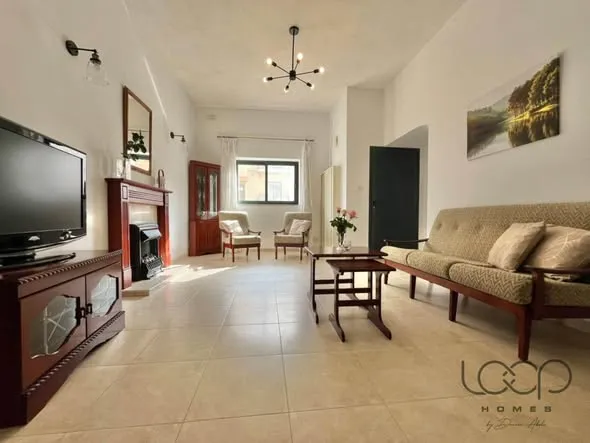 Mellieha - Refurbished 2 Bedroom Maisonette