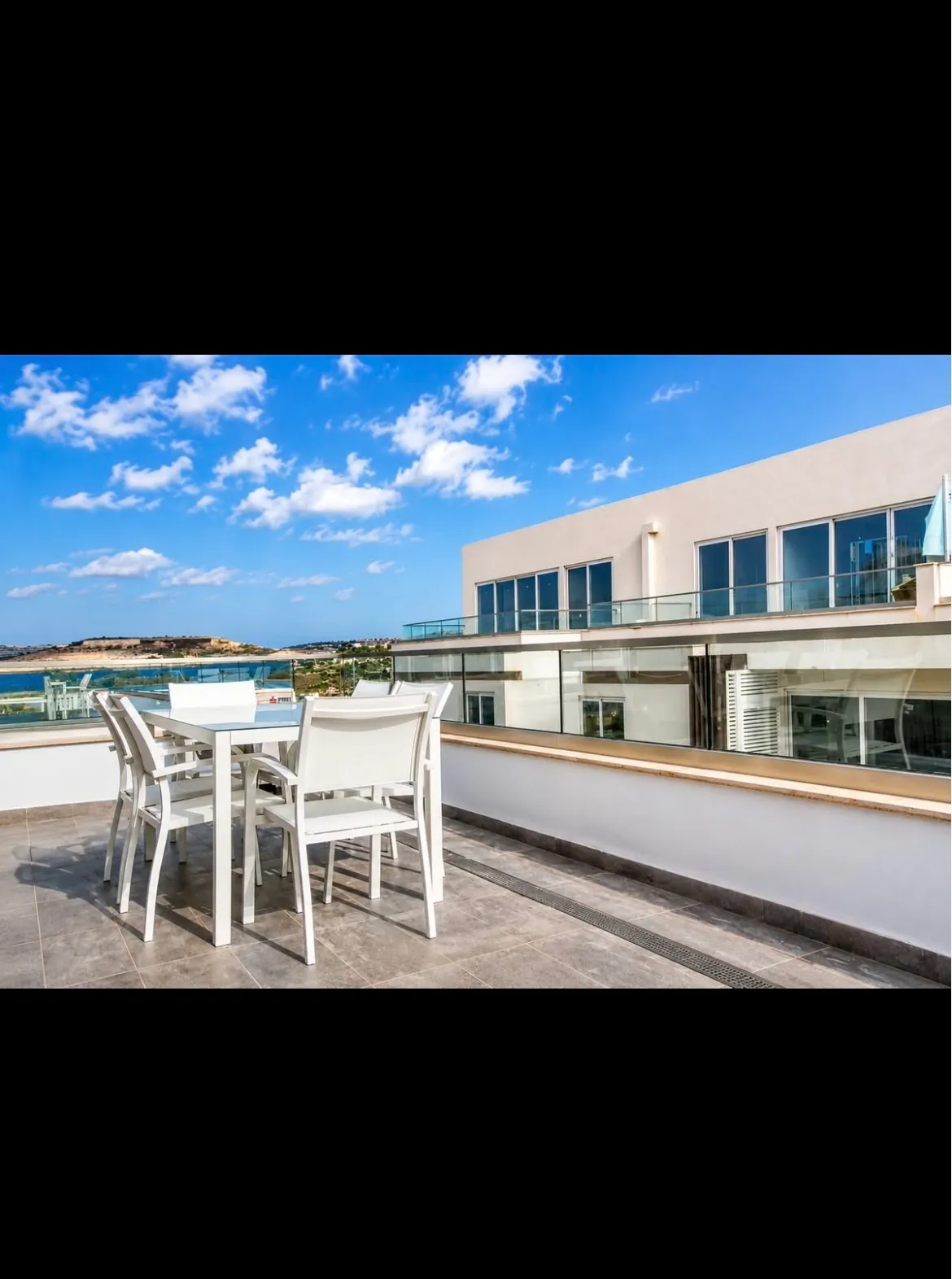 Sea View Apartment in Bugibba