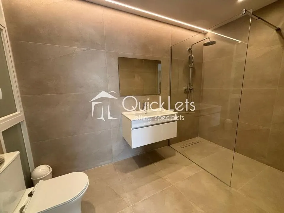 MOSTA | Bright 3-Bedroom Elevated Maisonette with Private Entrance