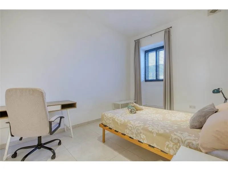 3 bedroom maisonette for rent in Sliema