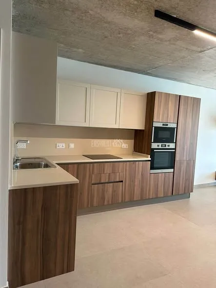2 Bedroom Apartment with Balcony