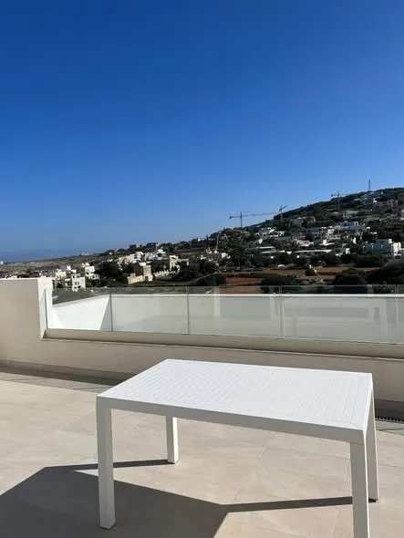 LUXURY PENTHOUSE WITH VALLEY & SIDE-SEA VIEWS – BAĦAR IĊ-ĊAGĦAQ