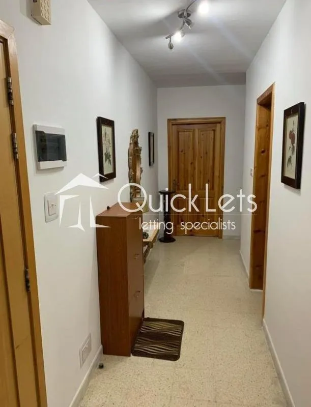 ST. PAUL'S BAY | 2-Bedroom Apartment Close to the Sea