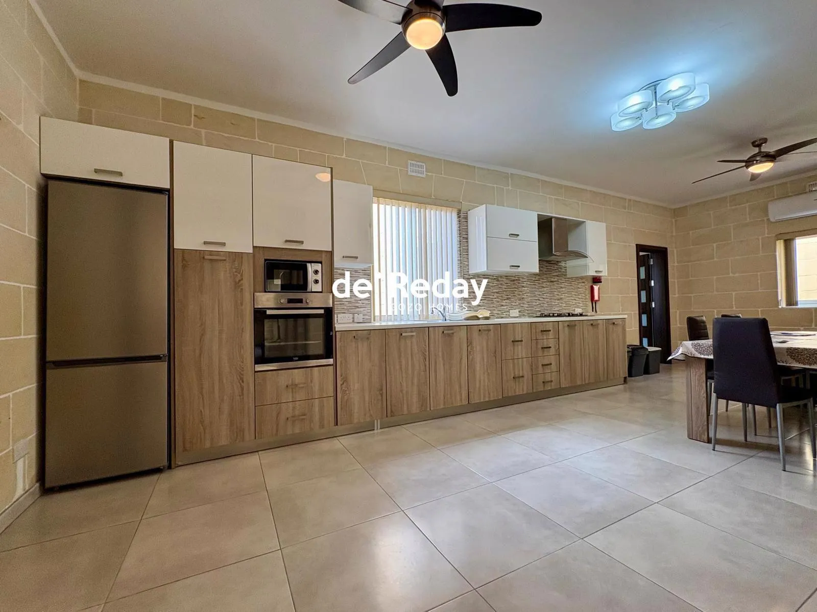 Charming Elevated 3 Bedroom Maisonette in Xaghra