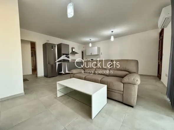 Spacious Two Double Bedroom Apartment - PEMBROKE