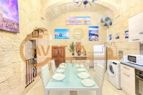 VALLETTA TOWNHOUSE