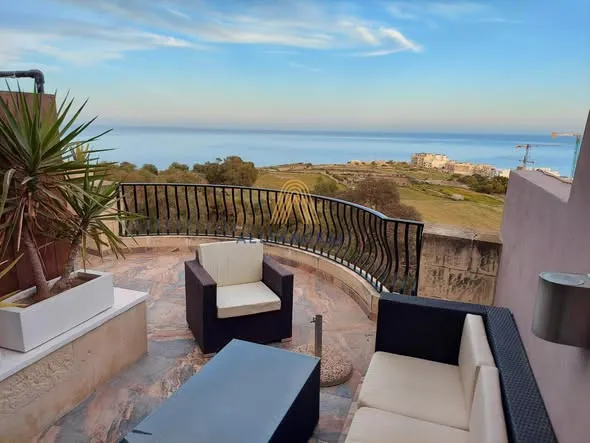 PET FRIENDLY PENTHOUSE in MARSASKALA