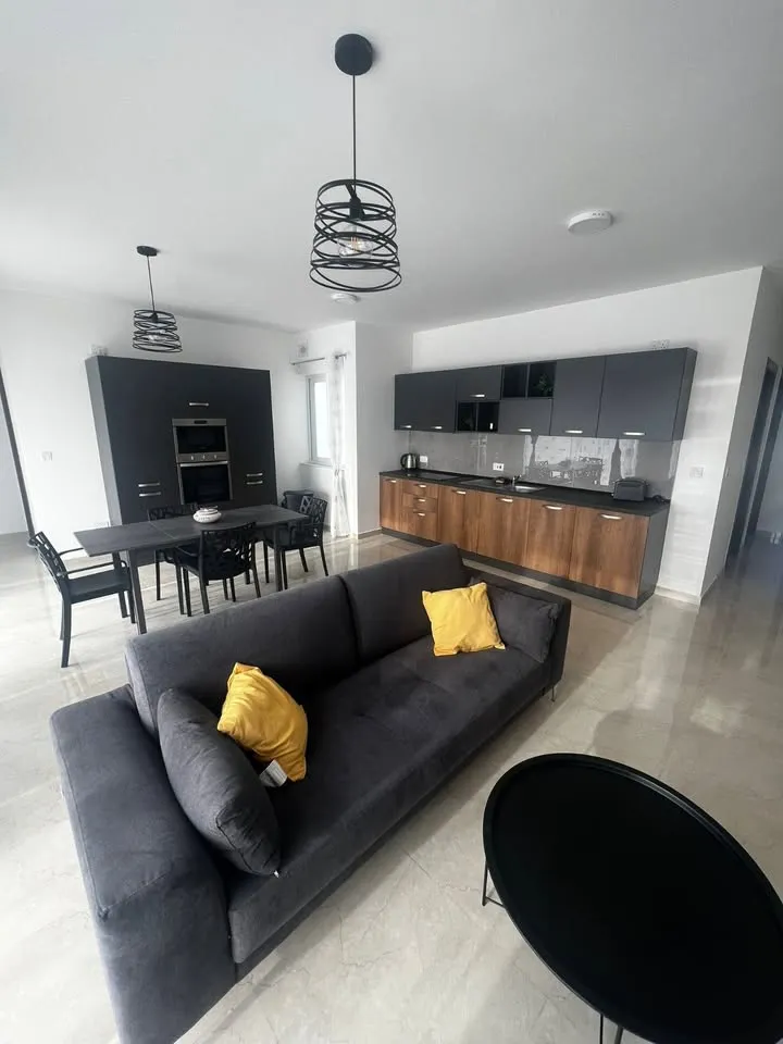 Modern 2 bed and 2 bath PENTHOUSE in Iklin