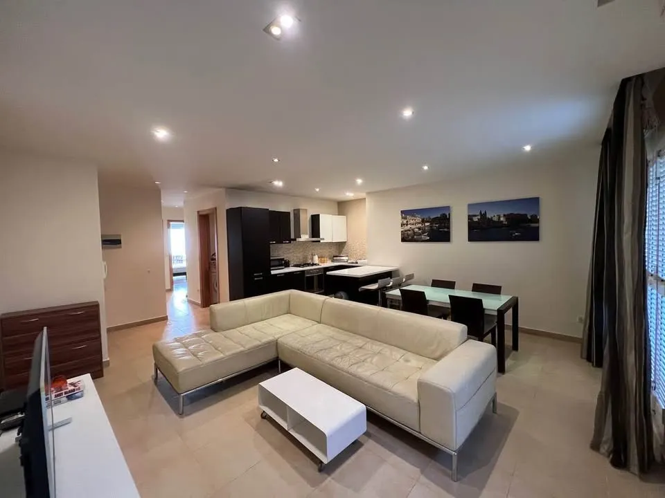 Spacious maisonette in St Julian's available for rent from Monday!