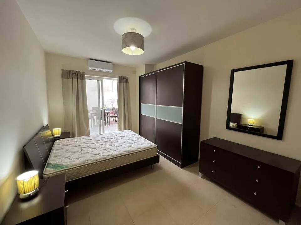 Spacious maisonette in St Julian's available for rent from Monday!
