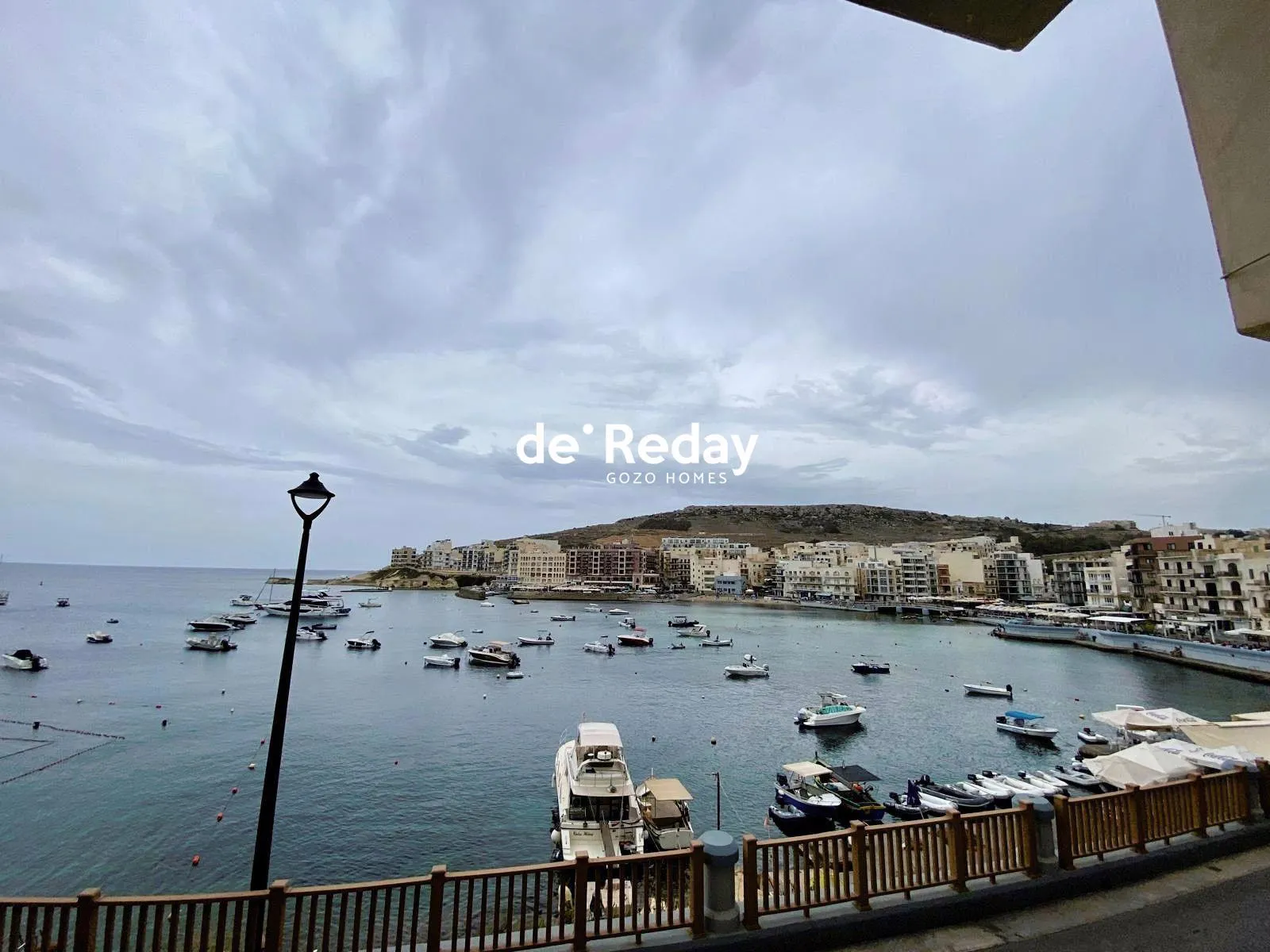 Lovely 3-Bedroom Sea Front Apartment