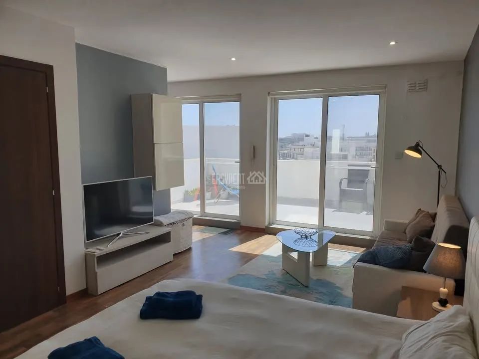 Studio Penthouse for Rent – Gzira