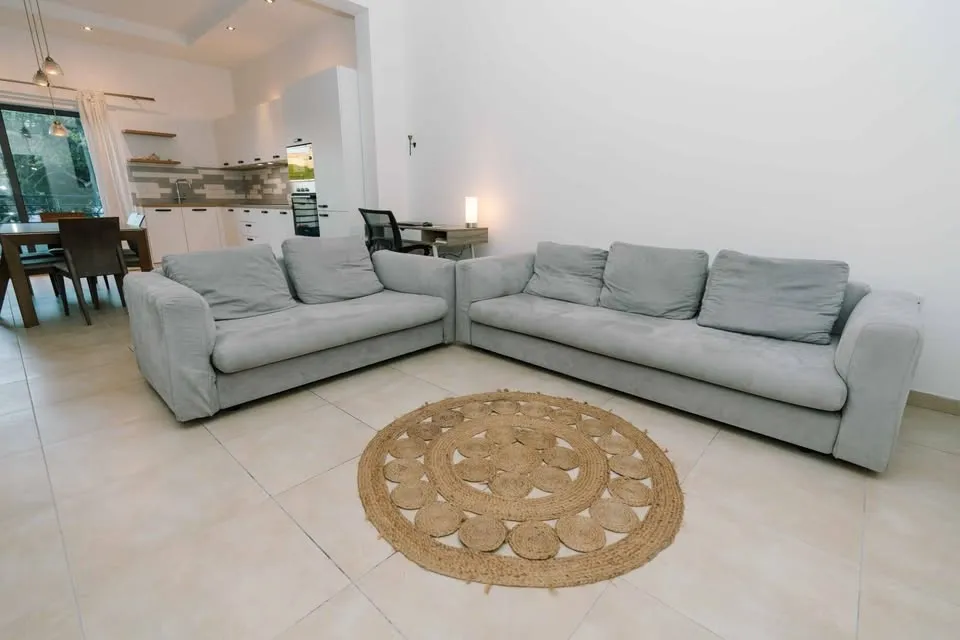 2 bedrooms + OFFICE