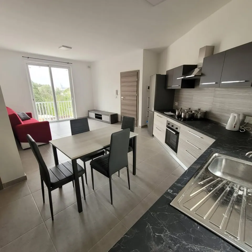 Modern 2nd Floor Apartment in Hamrun/Marsa