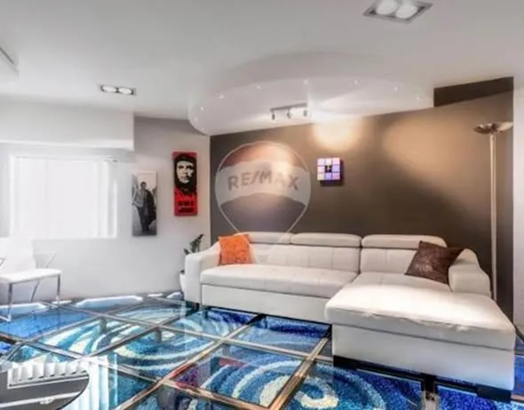 Apartment in Pembroke