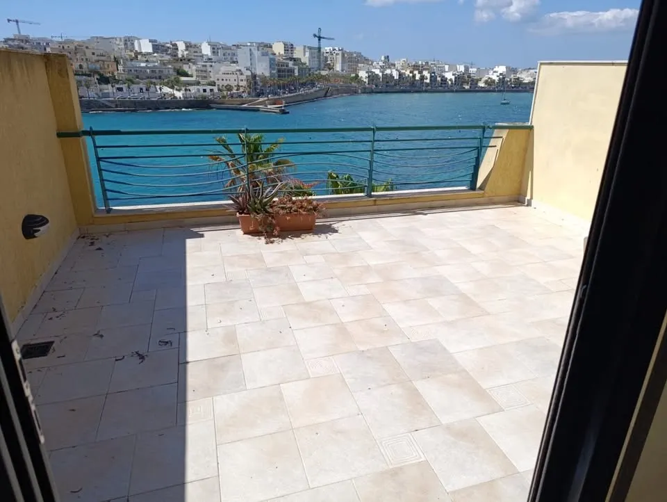 Stunning Seafront Apartment with Massive Terrace in Marsaskala