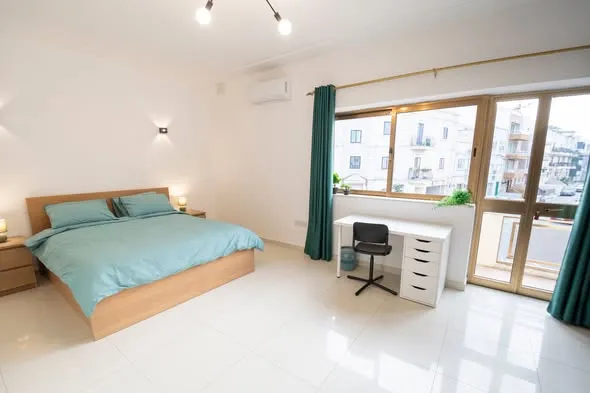 Double room in shared house in Naxxar