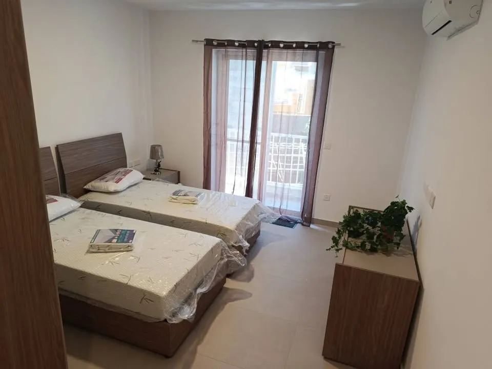 Bright modern 2 bedroom apartment in Birzebbugia
