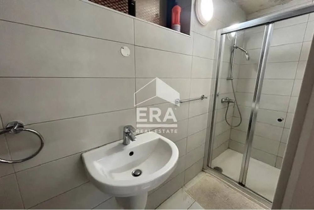 Modern 1 Bedroom Apartment
