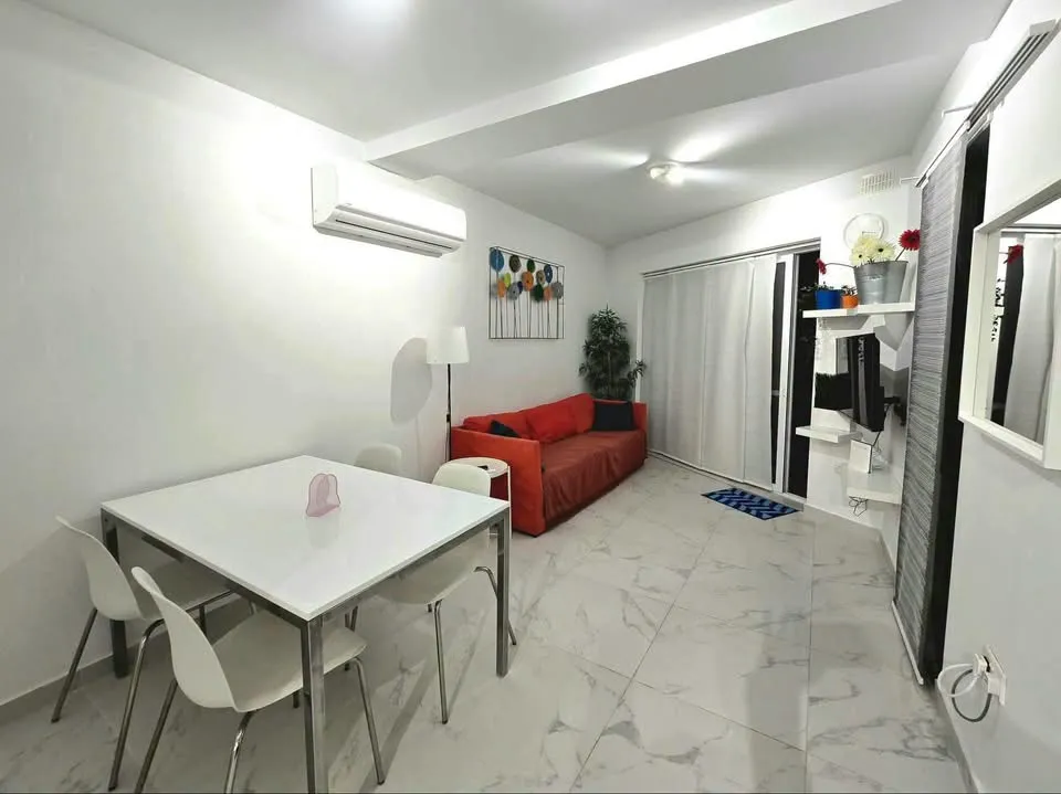 Cosy 2 bedroom penthouse in Qala with sea view