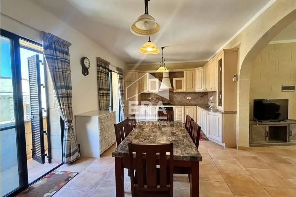 Spacious Fully Furnished 3-Bedroom Apartment