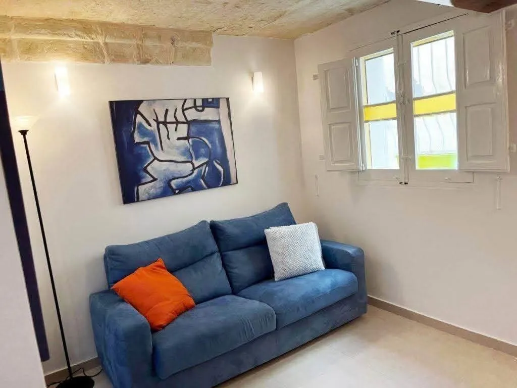 2-BED MAISONETTE