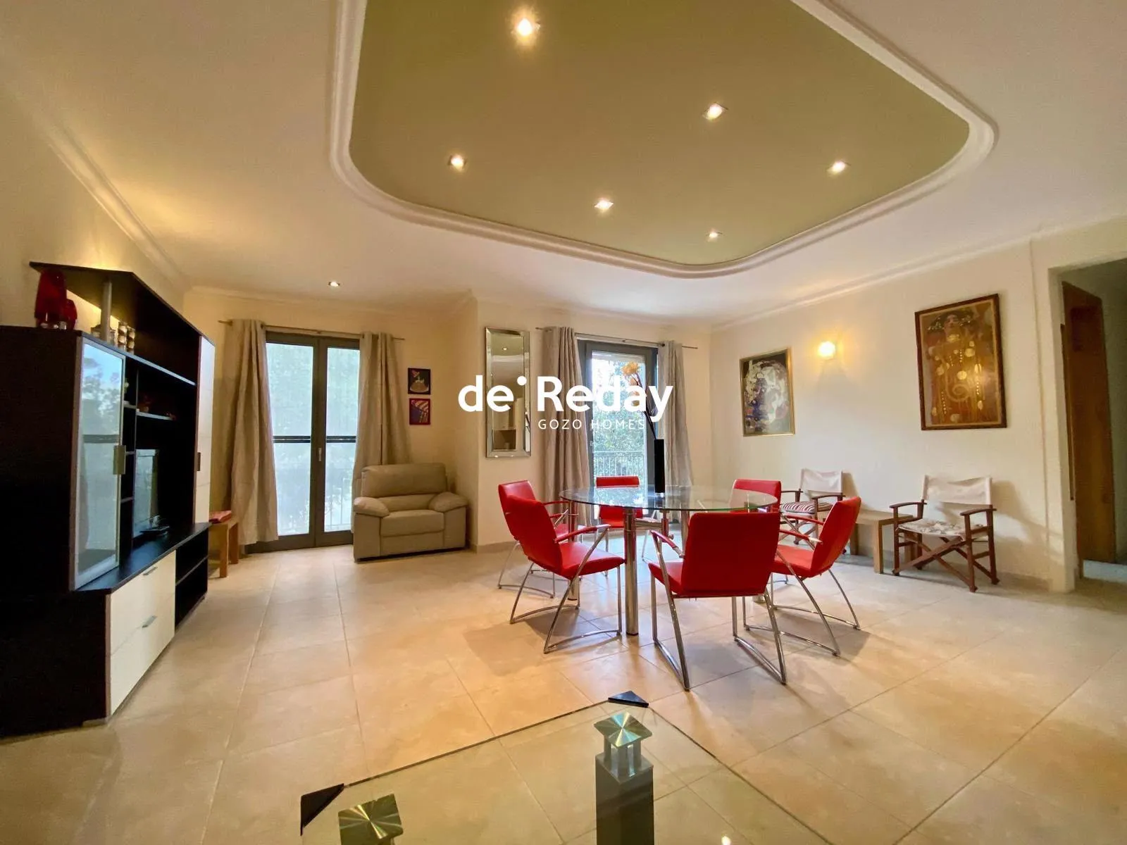 3 Bedroom Apartment in the Heart of Victoria