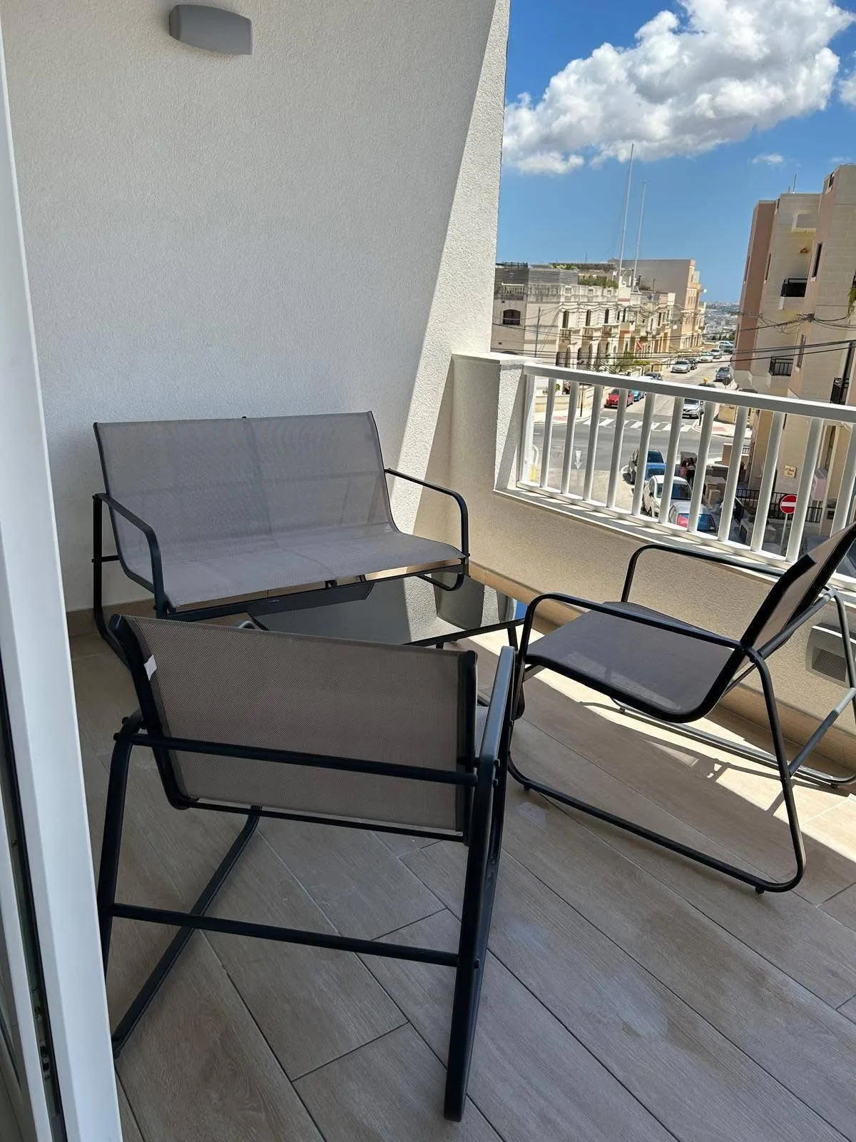 Ultra-modern 3-bedroom corner apartment in Naxxar