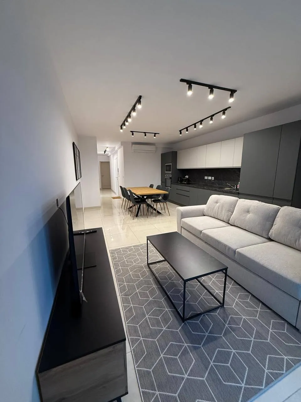 Modern 2 Bedroom Apartment in Gżira - €1,600/month