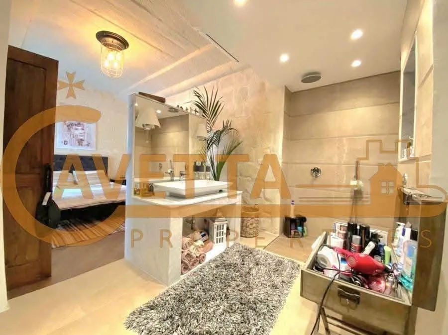 NAXXAR HOUSE OF CHARACTER