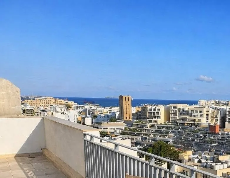 Modern 2-Bedroom Penthouse | Prime Central Location