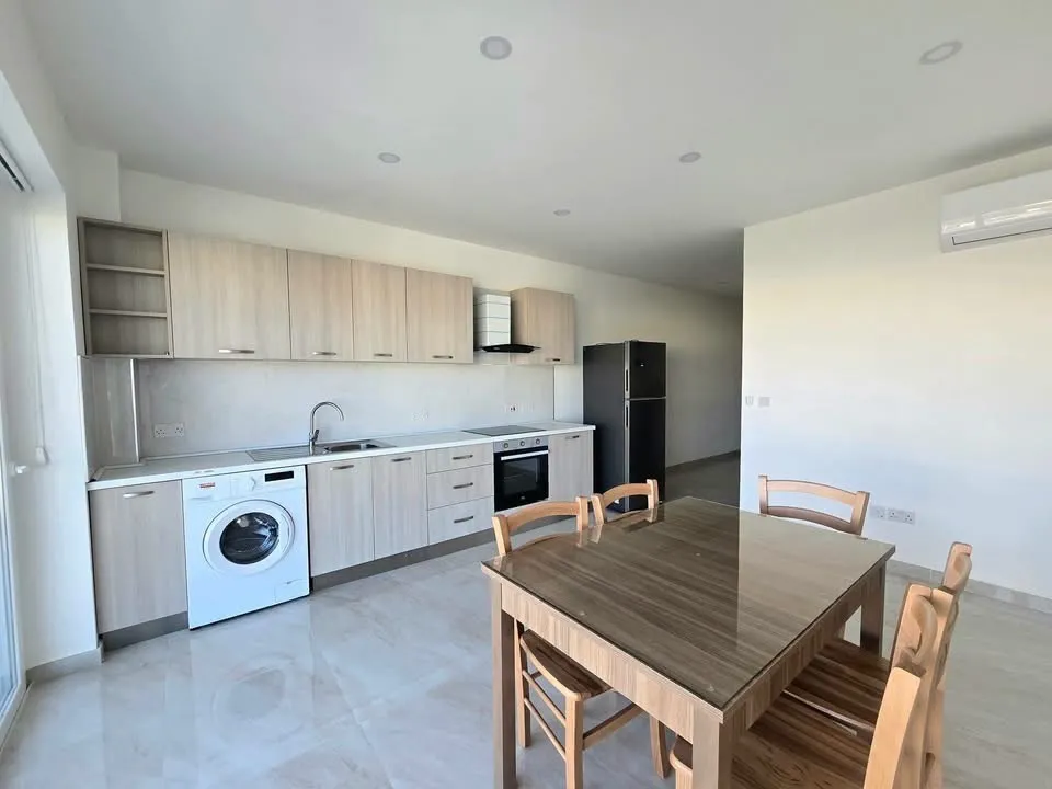 2 bedroom apartment in Victoria