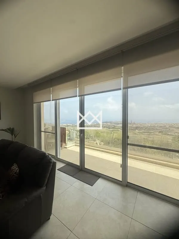 Nadur- Luxury Apartment with Spectacular Channel Views