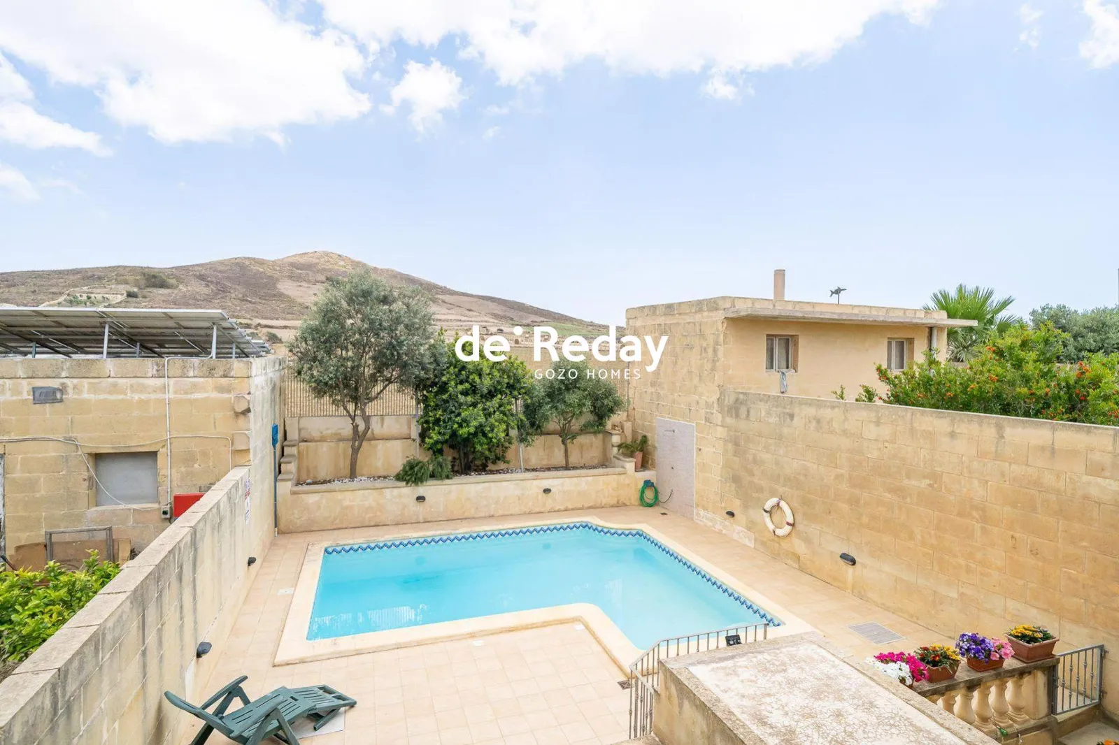 Charming 3 Bedroom Apartment with Common Pool