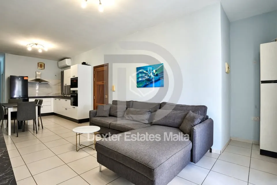 Modern 2-Bedroom Apartment in Gzira