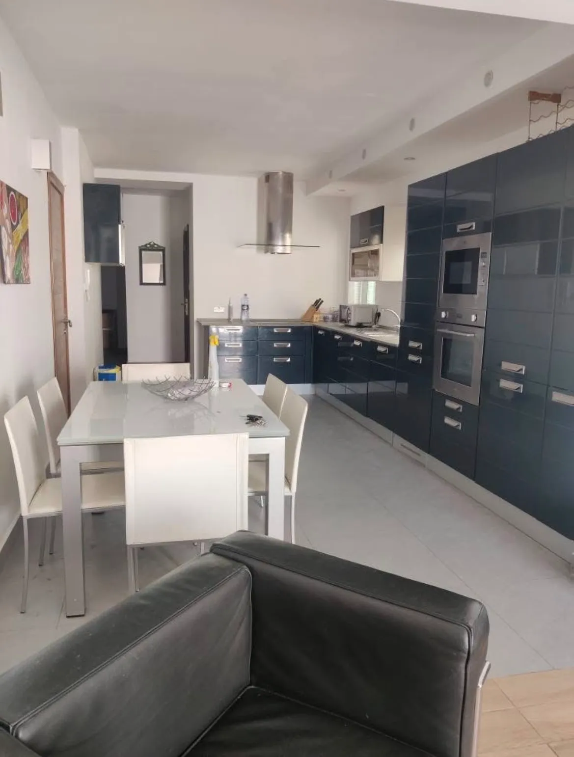 2 Bedroom Apartment in Sliema - 1 Minute from Sea Front