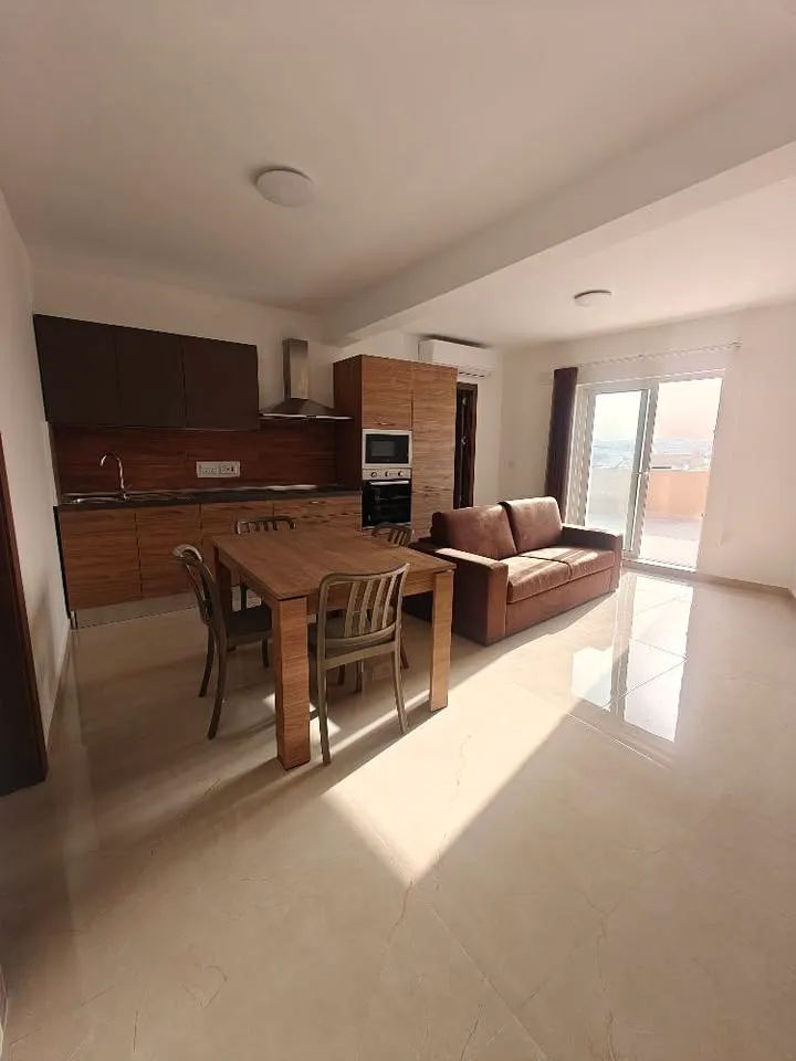 Swatar Brand New Penthouse