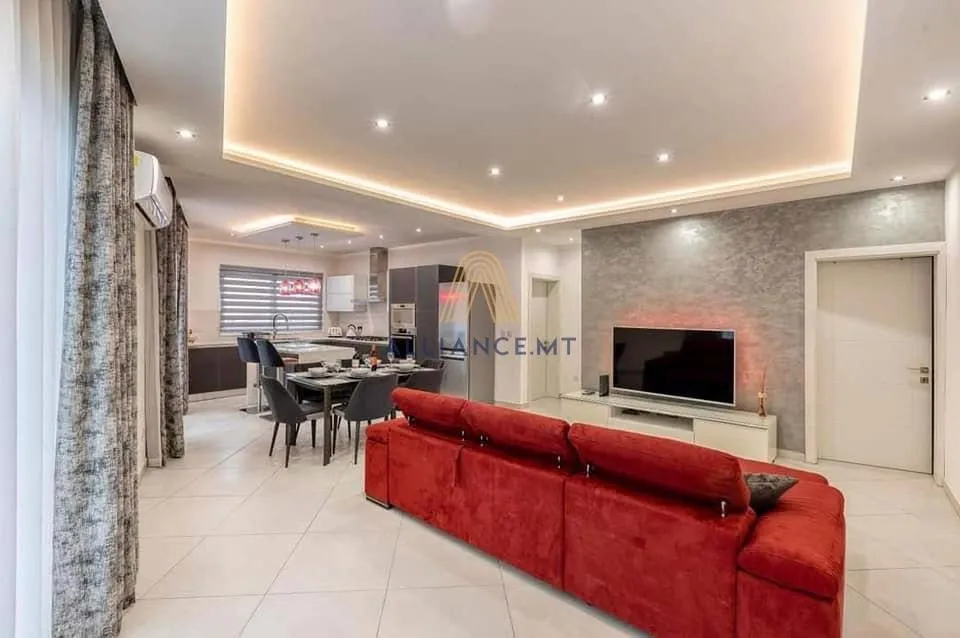 3 Bedroom, 2 Bathroom Apartment – Gżira