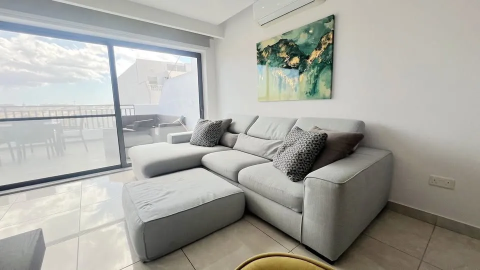 High end 2 double bedroom penthouse in St Julians