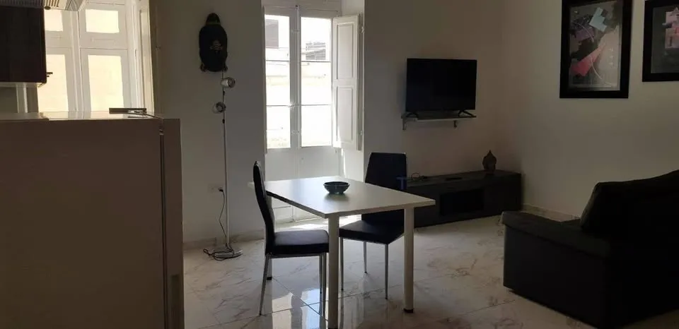 2 double beds Apartment in Valletta