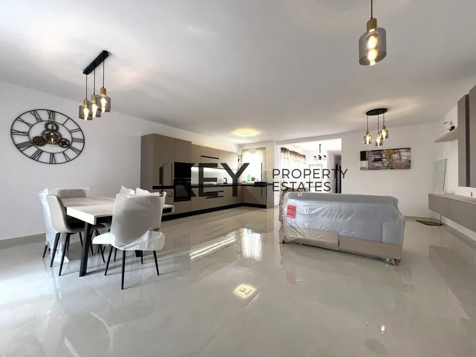 Naxxar - Large Modern Fully Equipped 3 Bedroom Apartment