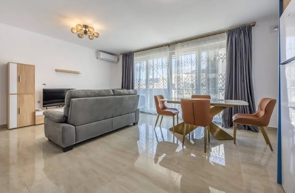 TA GIORNI ST JULIAN SPECIOUS APARTMENT