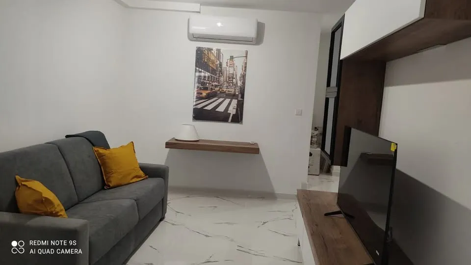 3 bedrooms maisonette