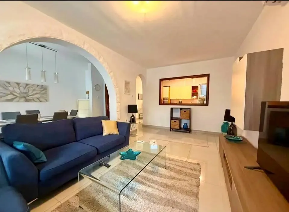 Modern 2 Bedroom Apartment in Swieqi