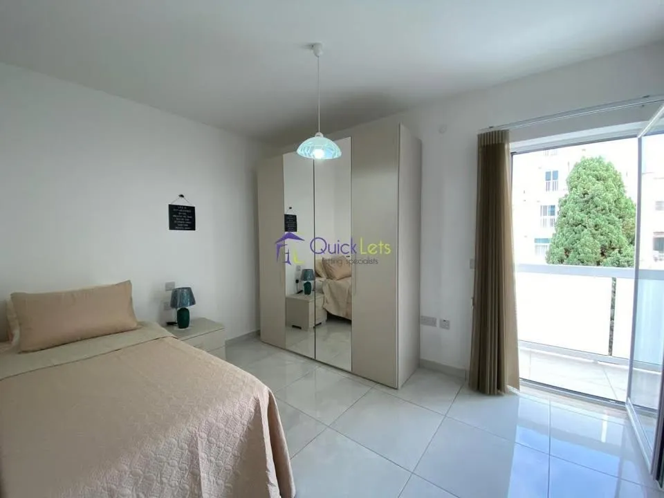 2 Bedroom Apartment in Gżira