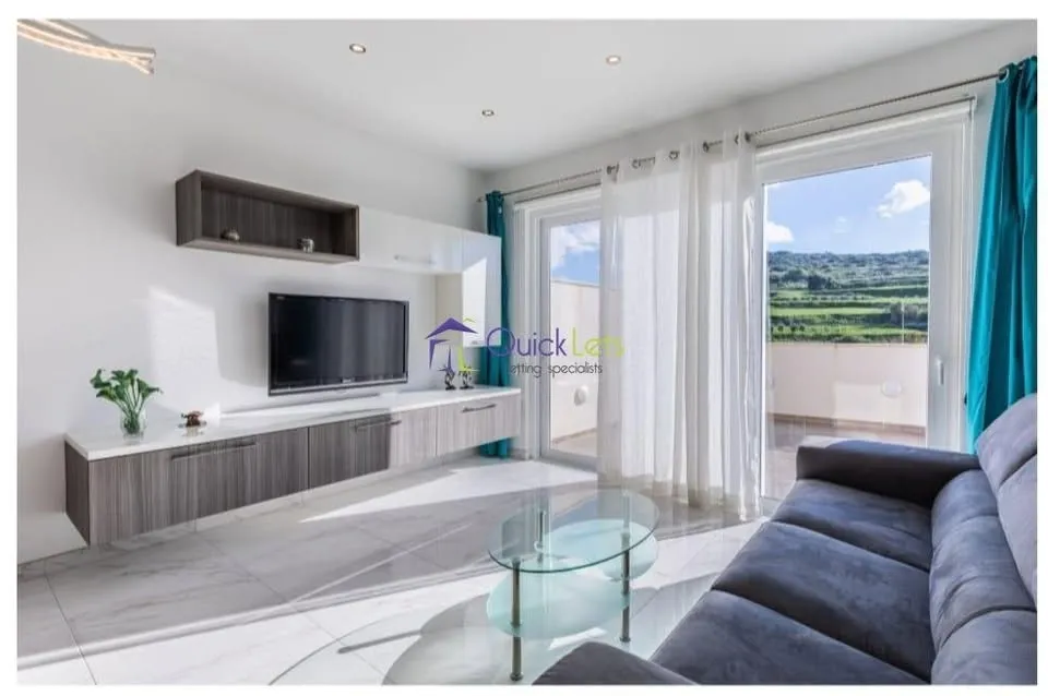 Modern Two Bedroom Penthouse - ST PAULS BAY
