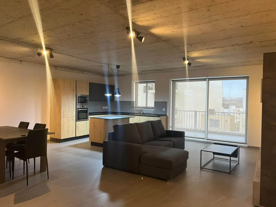 Spacious 3-Bedroom Furnished Apartment for Long Let